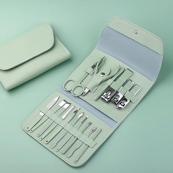 **Miss Beauty 16PCS Manicure & Pedicure Grooming Kit**