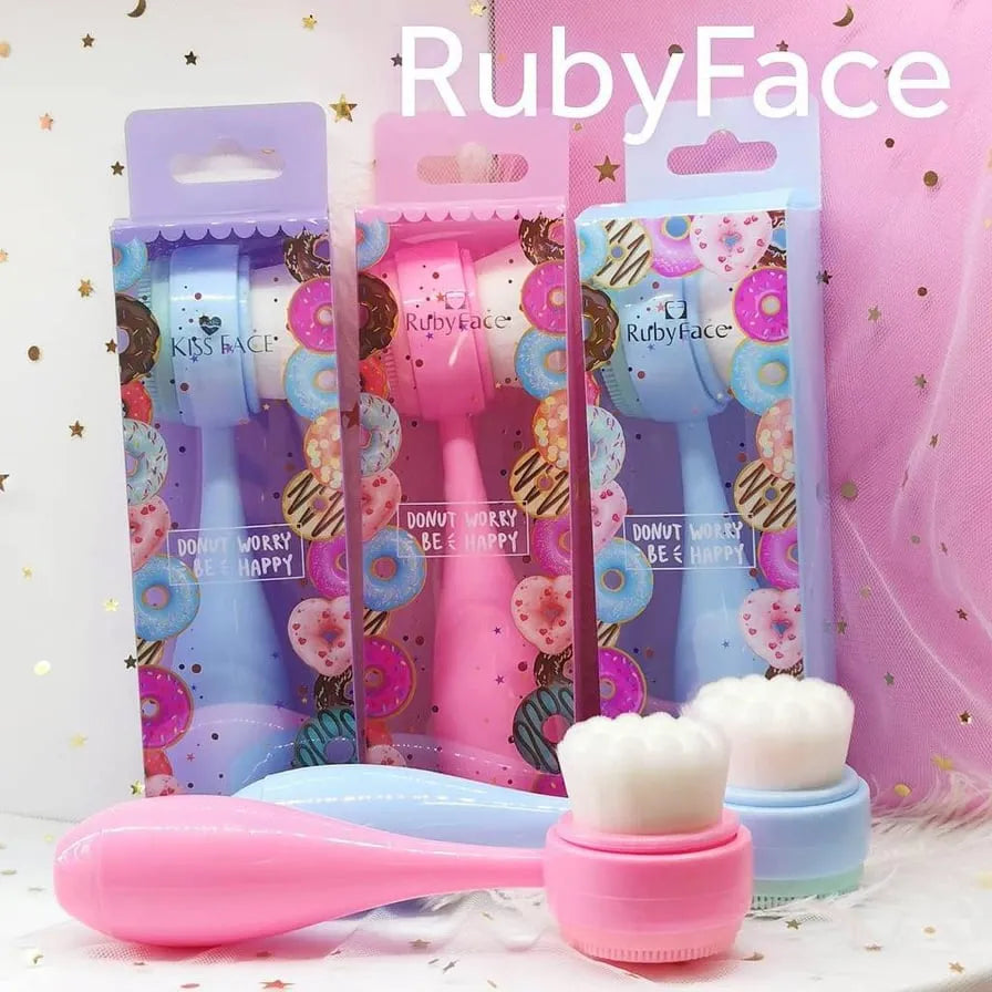 **Double-Sided Silicone Facial Cleansing Brush**
