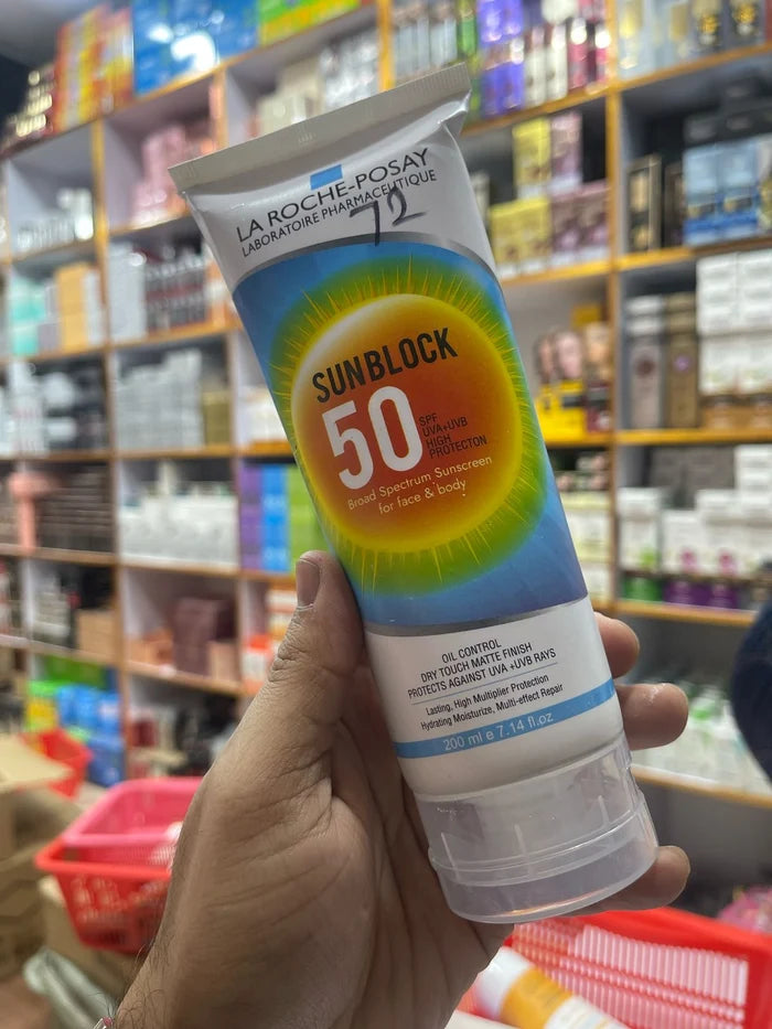 **La Roche-Posay SPF50 UVA/UVB Sun Block 200ml**