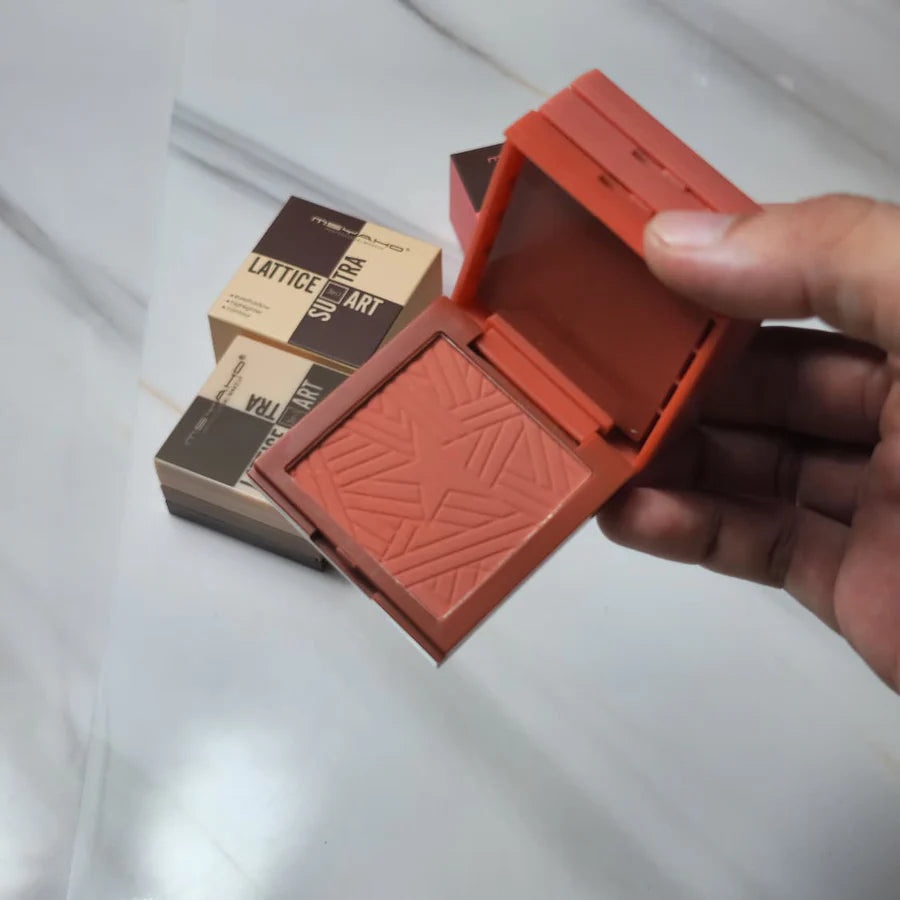 **MSYAHO YH563 3-in-1 Eyeshadow, Highlighter & Contour Palette**