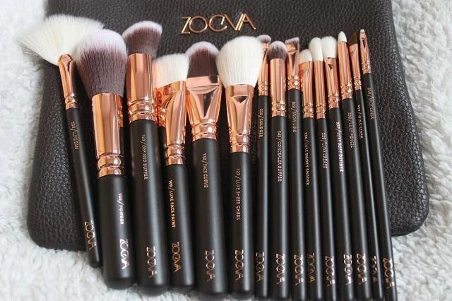 **Zoeva 15PCS Makeup Brush Set with Bag**