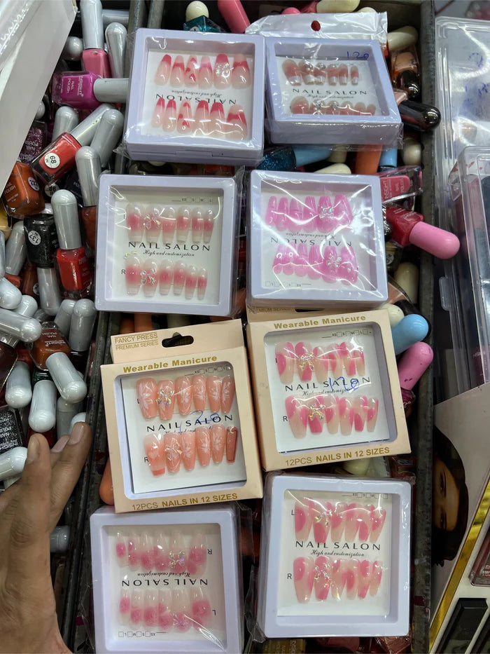 Luxury Press-On Nails with 3D Charms, Ombre Finishes, and Sparkling Rhinestones 1box*12pcs